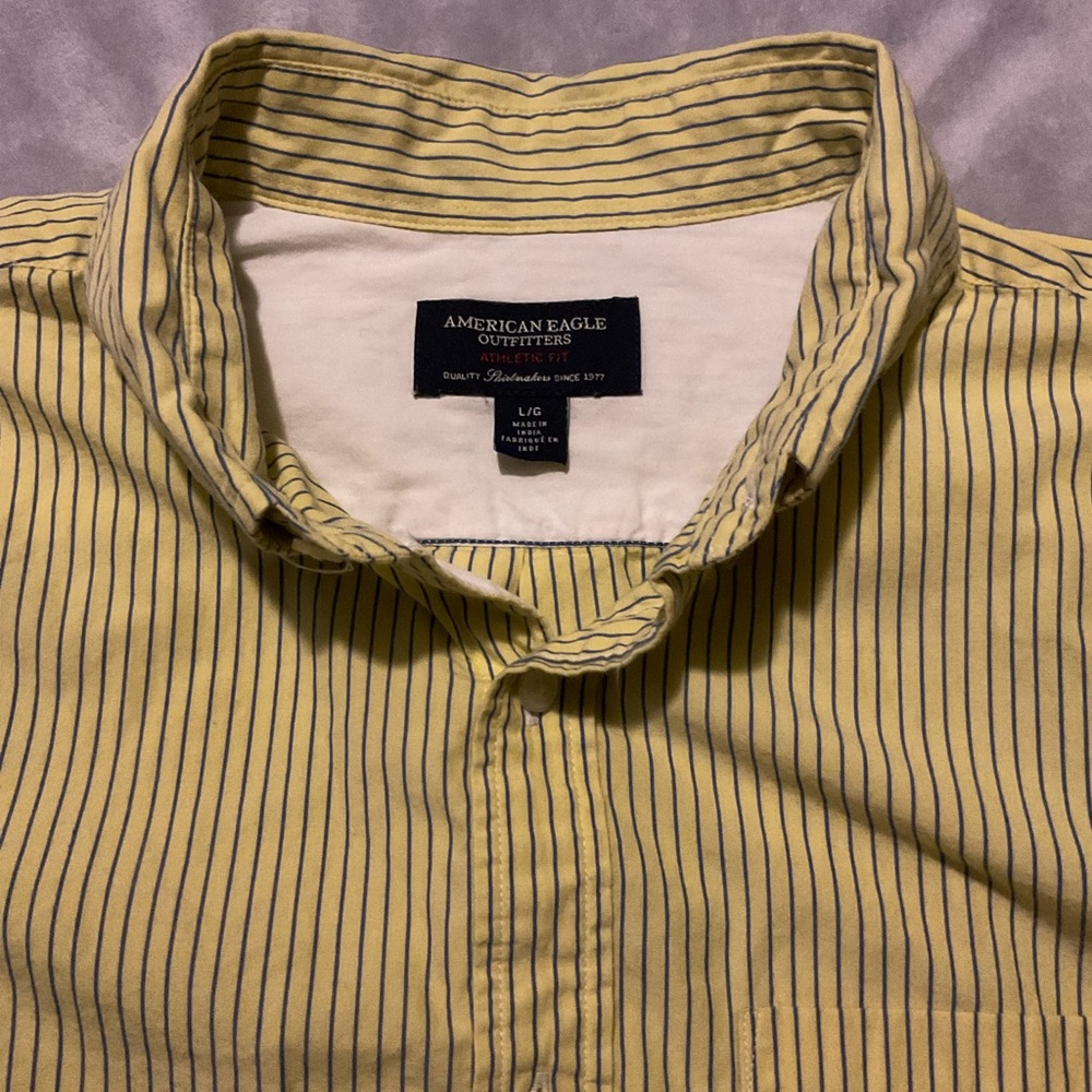 American Eagle large athletic fit EUC